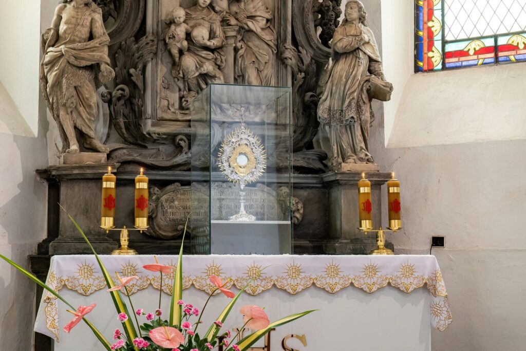 Close-up of a monstrance with the Eucharistic Host in a church